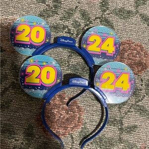 Disney Parks 2024 Happy New Year light-up Mickey Ears headband bundle of 2!